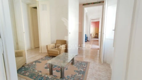 Apartamento T3 para Venda em Olhão