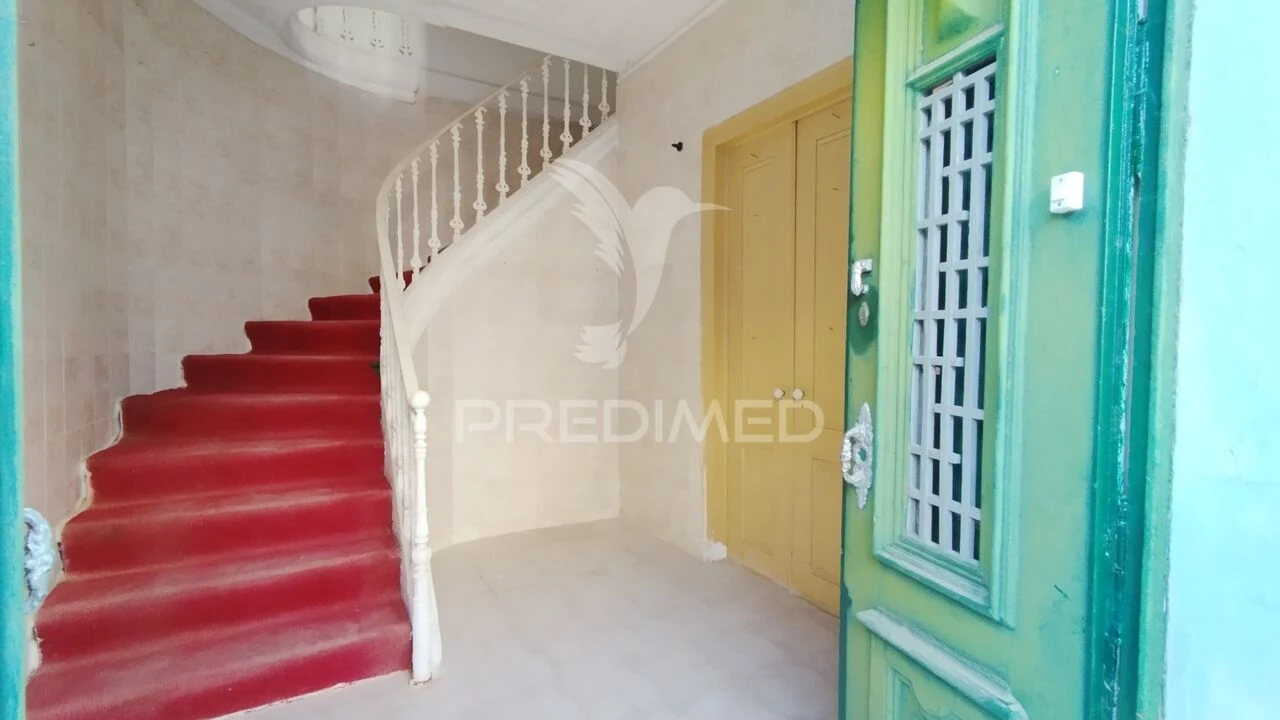 Apartamento T3 para Venda em Olhão Foto 1