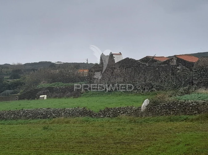 Moradia T0 para Venda em Santa Cruz da Graciosa Foto 1