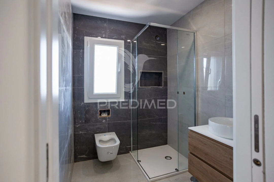 Moradia T4 para Venda em Quinta do Anjo Foto 18