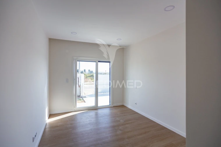 Moradia T4 para Venda em Quinta do Anjo Foto 11