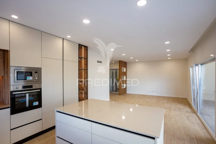 Moradia T4 para Venda em Quinta do Anjo Foto 4