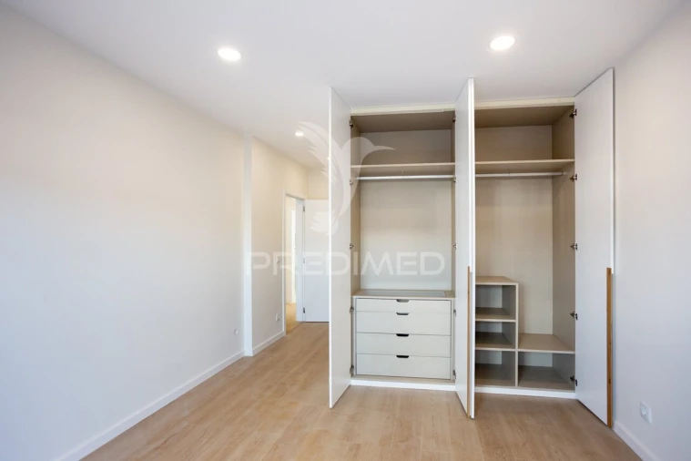 Moradia T4 para Venda em Quinta do Anjo Foto 15