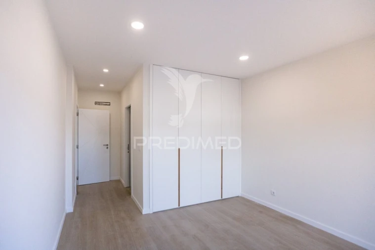 Moradia T4 para Venda em Quinta do Anjo Foto 14