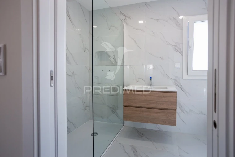 Moradia T4 para Venda em Quinta do Anjo Foto 10