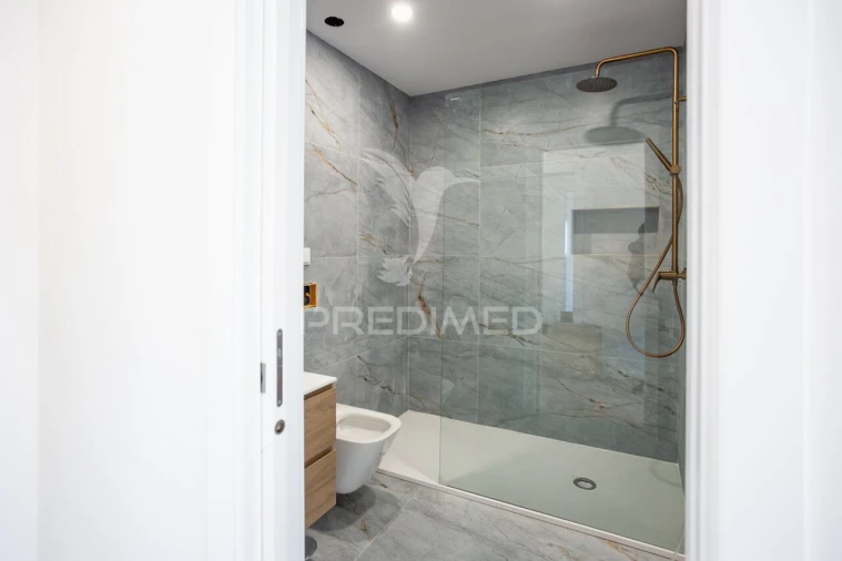 Moradia T4 para Venda em Quinta do Anjo Foto 17