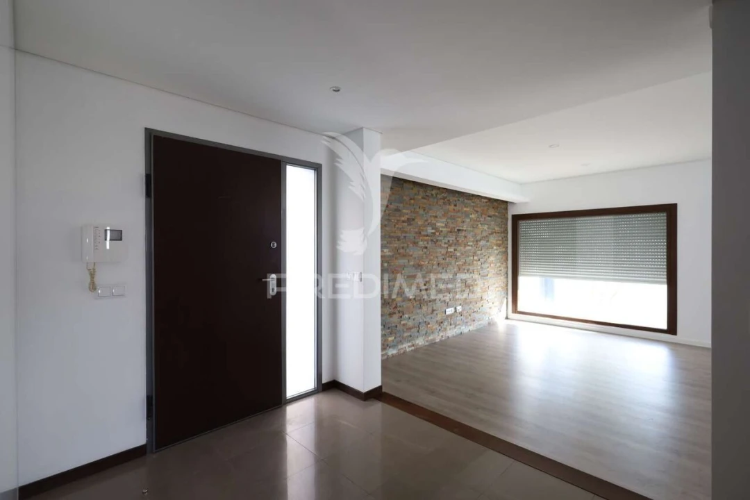 Moradia T4 para Venda em Nossa Sra de Fatima Foto 7