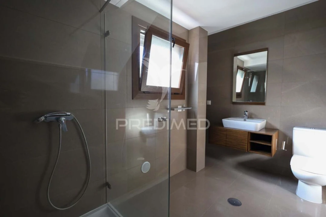 Moradia T4 para Venda em Nossa Sra de Fatima Foto 9