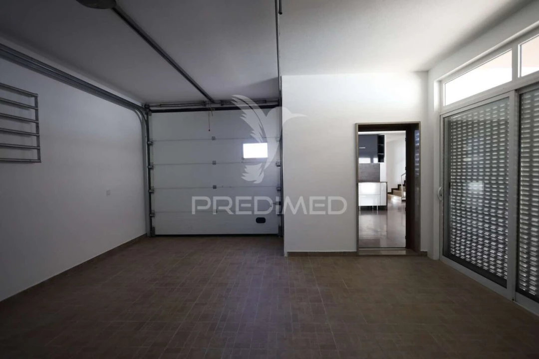 Moradia T4 para Venda em Nossa Sra de Fatima Foto 17