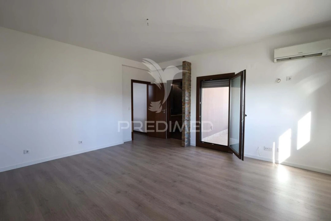 Moradia T4 para Venda em Nossa Sra de Fatima Foto 35