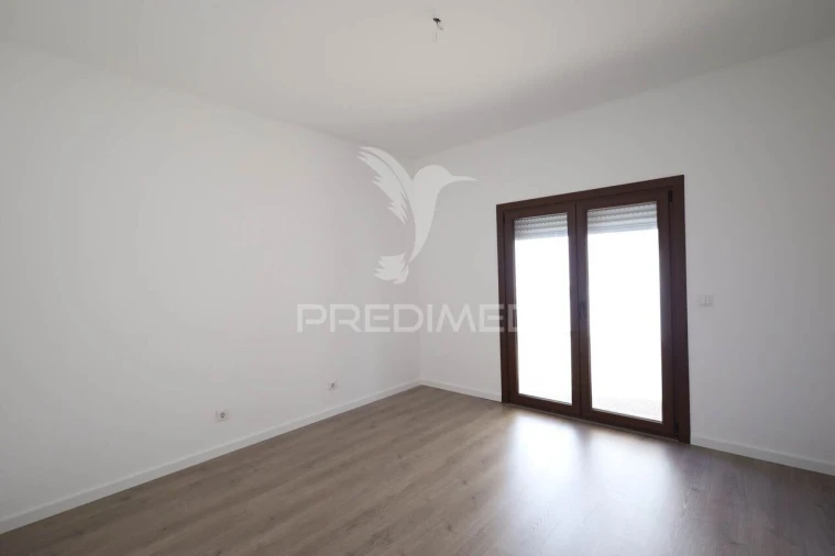 Moradia T4 para Venda em Nossa Sra de Fatima Foto 12