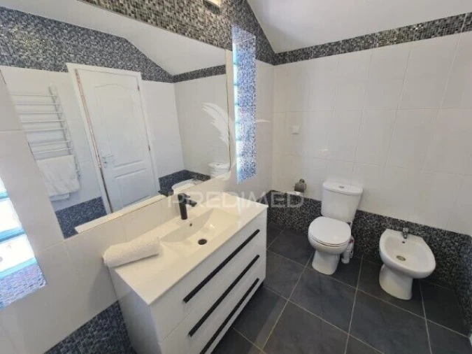 Moradia T3 para Venda em Guia Foto 38