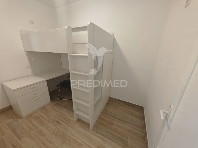 Moradia T3 para Venda em Guia Foto 18