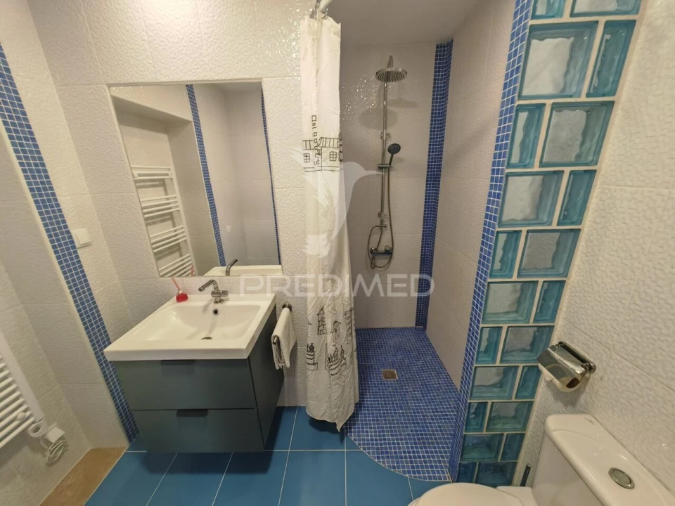 Moradia T3 para Venda em Guia Foto 11