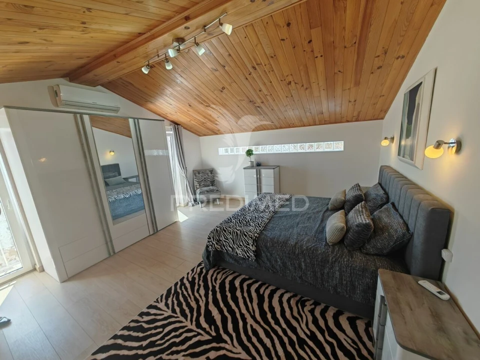 Moradia T3 para Venda em Guia Foto 8