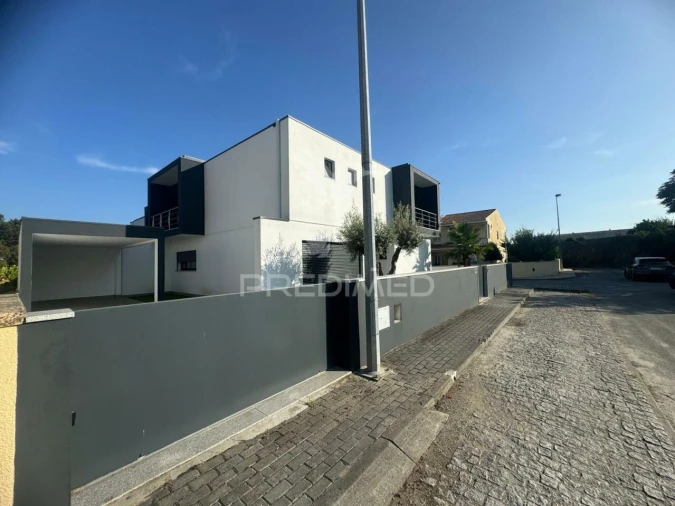 Moradia T3 para Venda em Barco Foto 17