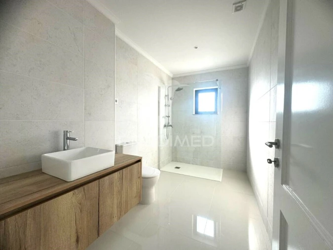 Moradia T3 para Venda em Barco Foto 7