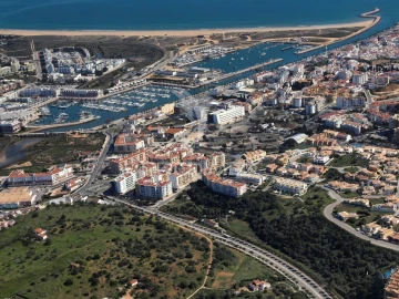 Terreno para Venda em Lagos (São Sebastião e Santa Maria)