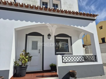 Moradia T3 para Venda em Nossa Senhora da Conceição e São Bartolomeu
