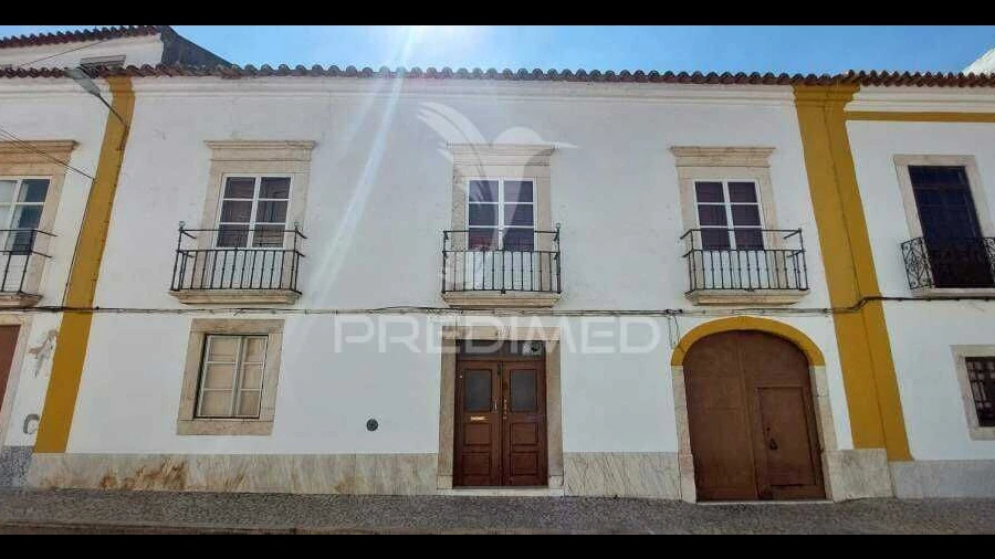 Moradia T9 para Venda em Nossa Senhora da Conceição e São Bartolomeu