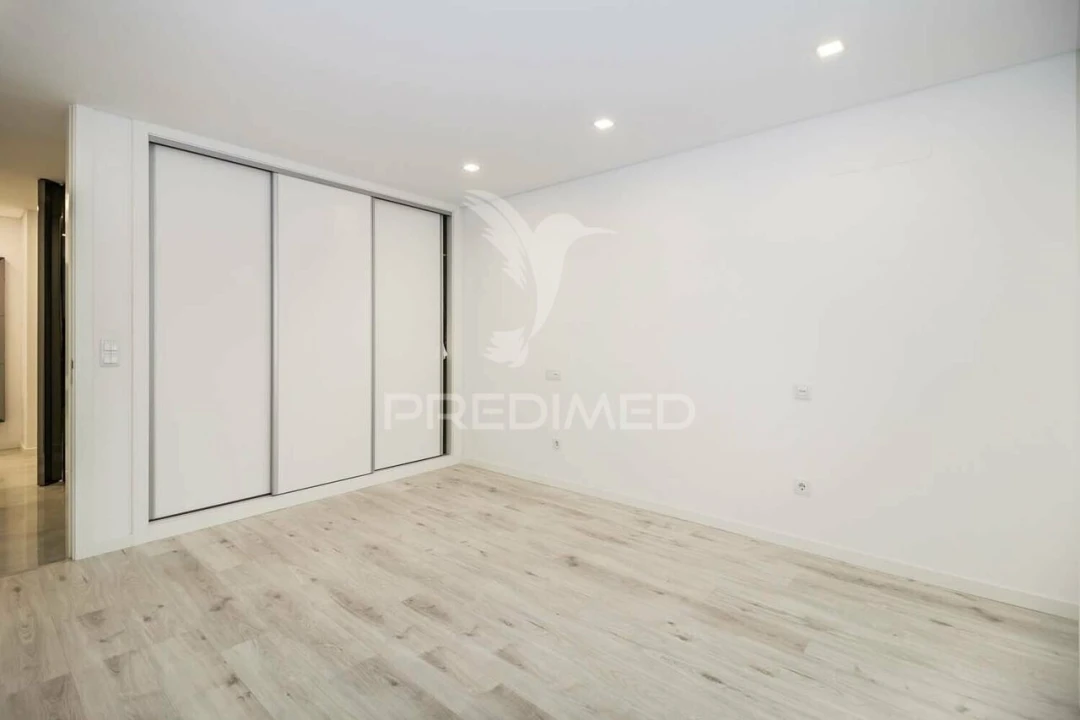 Apartamento T3 para Venda em Fernao Ferro Foto 26