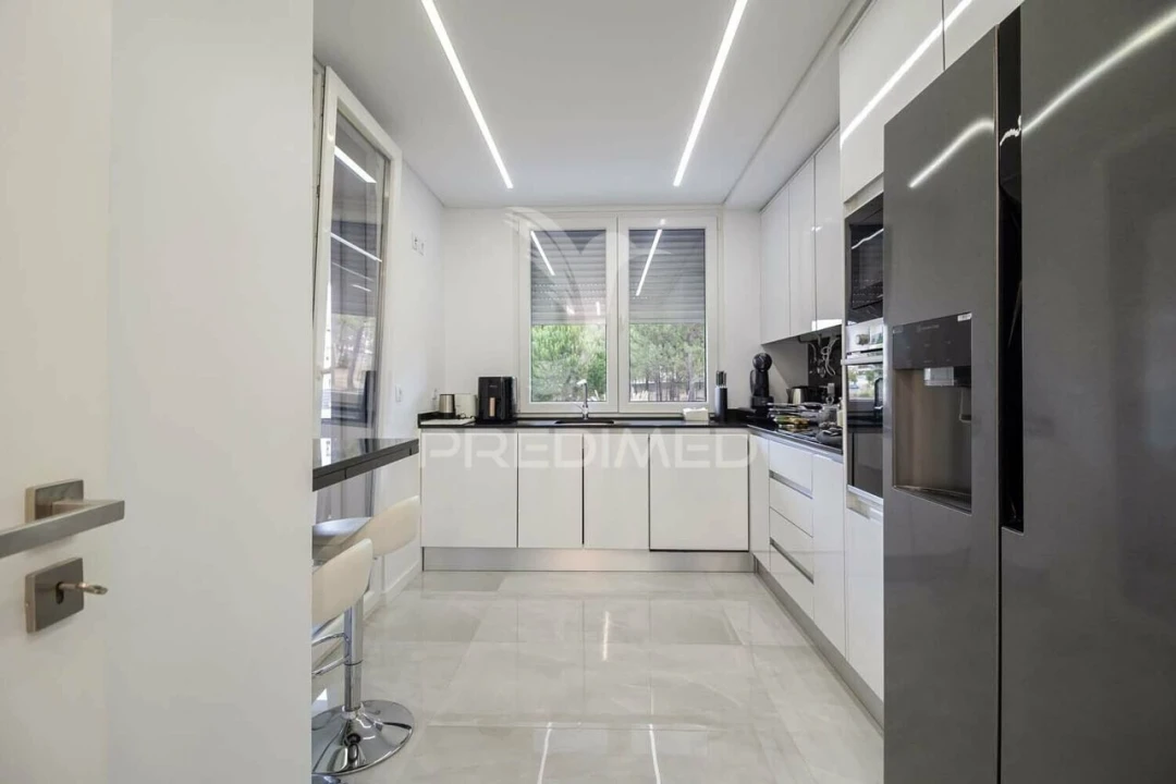 Apartamento T3 para Venda em Fernao Ferro Foto 13