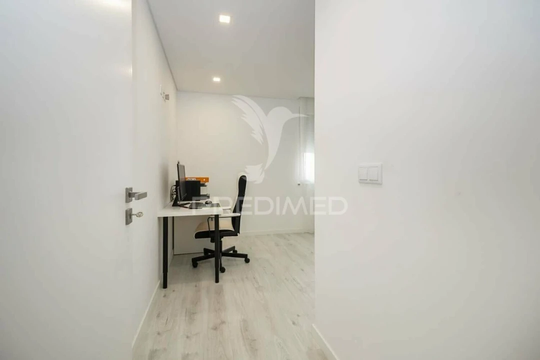 Apartamento T3 para Venda em Fernao Ferro Foto 21