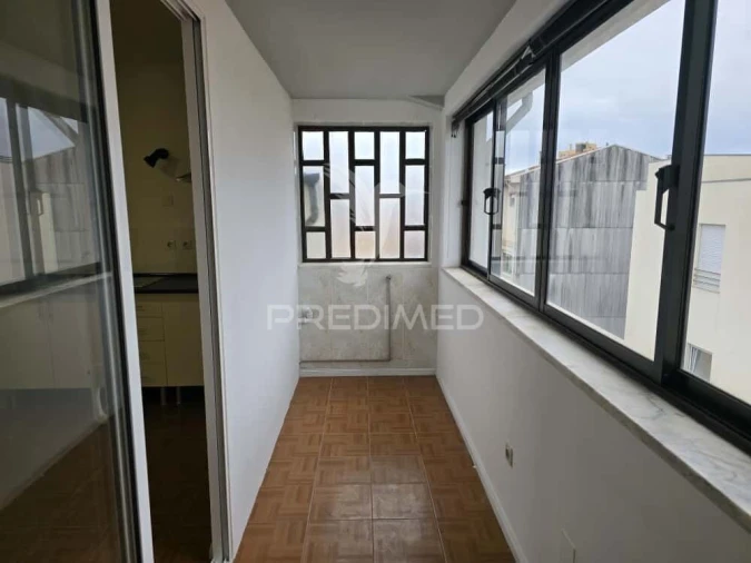 Apartamento T0 para Venda em Paranhos Foto 2