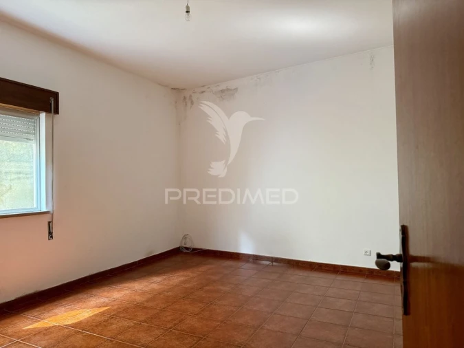 Apartamento T2 para Venda em Mira de Aire Foto 12