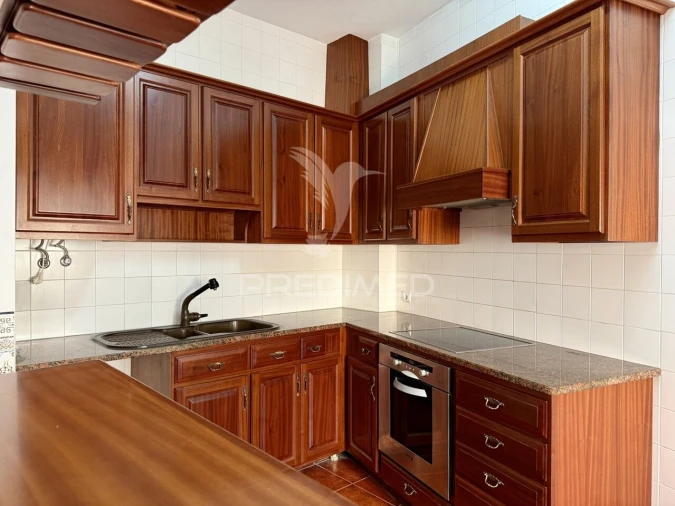 Apartamento T2 para Venda em Mira de Aire Foto 4