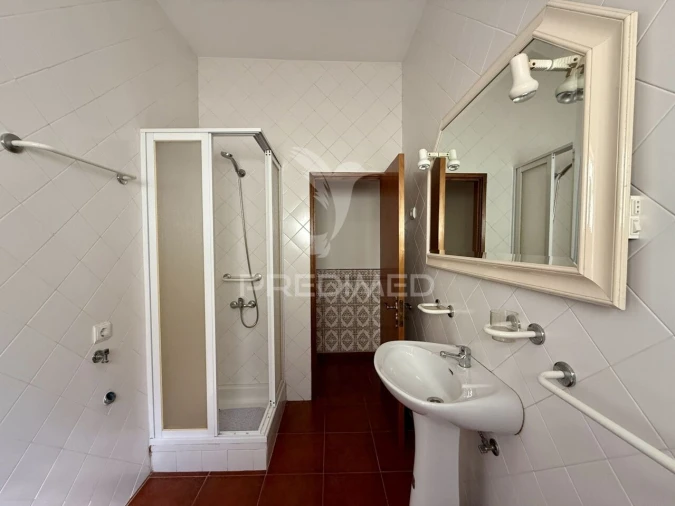 Apartamento T2 para Venda em Mira de Aire Foto 10