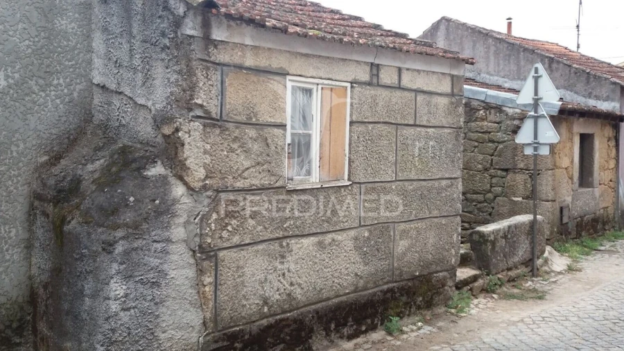 Moradia T2 para Venda em Esmolfe