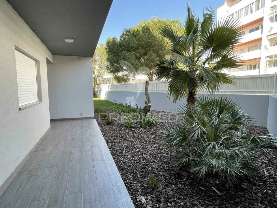 Apartamento T2 para Venda em Portimão Foto 34