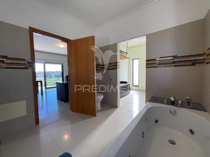 Moradia T7 para Venda em Portimão Foto 4