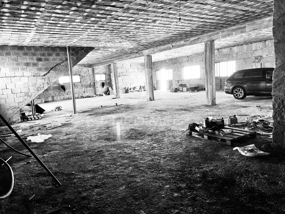 Moradia T7 para Venda em Antas e Abade de Vermoim Foto 9