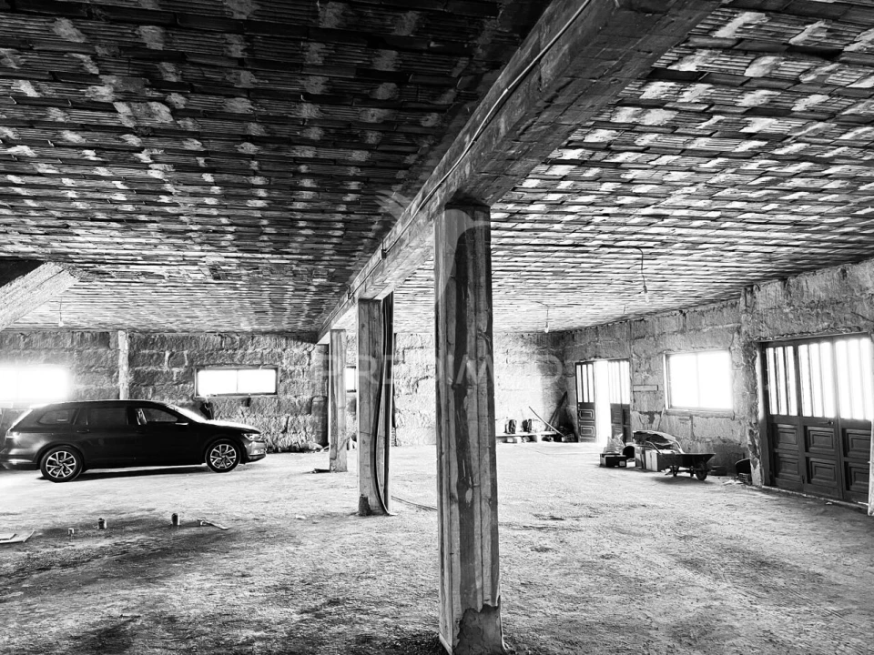 Moradia T7 para Venda em Antas e Abade de Vermoim Foto 12