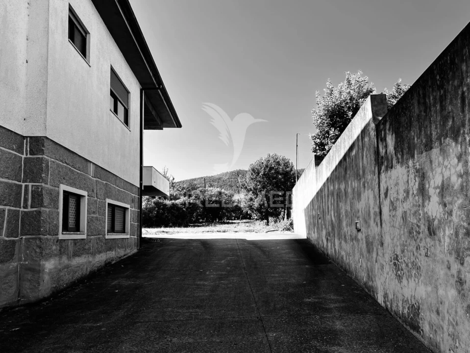 Moradia T7 para Venda em Antas e Abade de Vermoim Foto 6