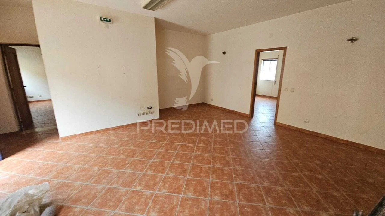 Moradia T4 para Venda em São Marcos da Serra Foto 24