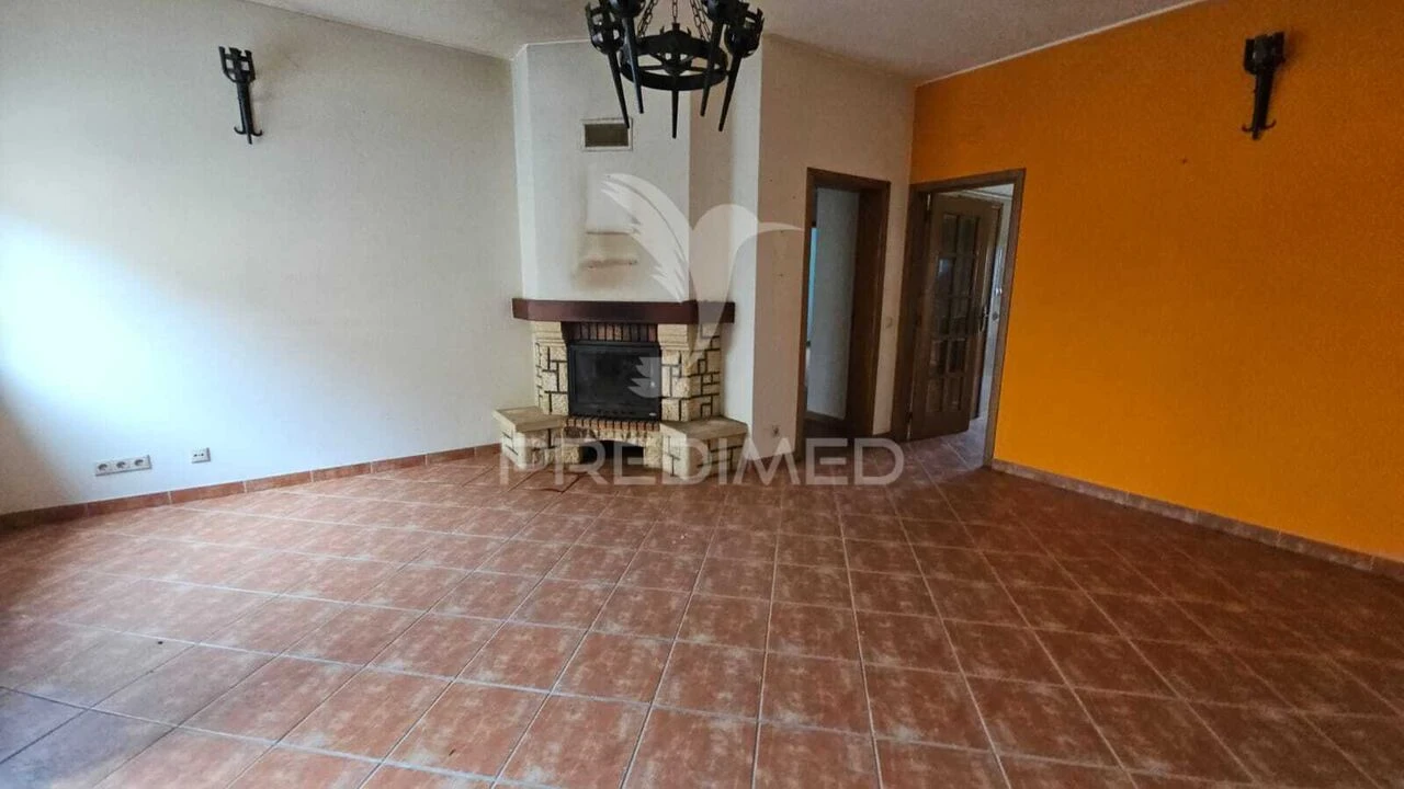 Moradia T4 para Venda em São Marcos da Serra Foto 26