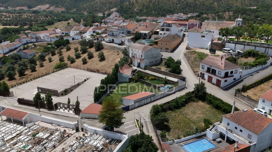 Moradia T4 para Venda em São Marcos da Serra Foto 2