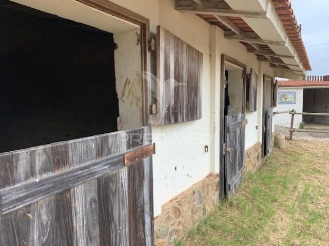 Moradia T4 para Venda em São Marcos da Serra Foto 13