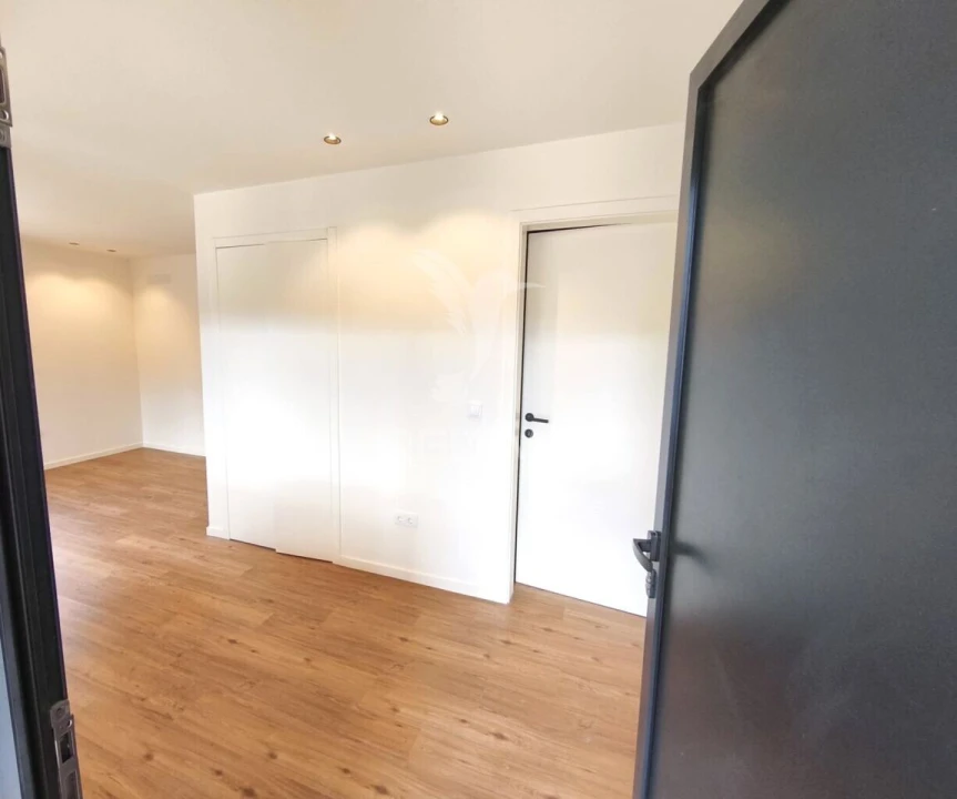 Moradia T4 para Venda em Loule (São Sebastião) Foto 26