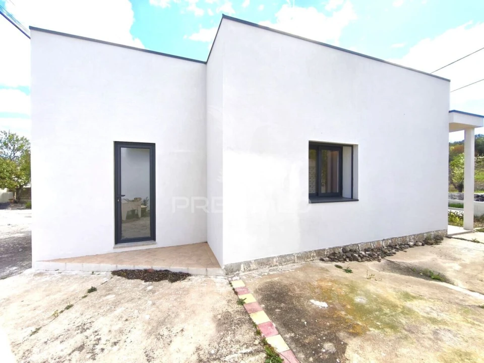 Moradia T4 para Venda em Loule (São Sebastião) Foto 5