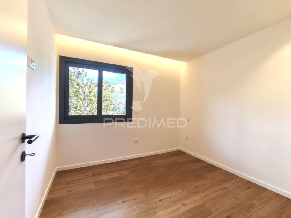 Moradia T4 para Venda em Loule (São Sebastião) Foto 38