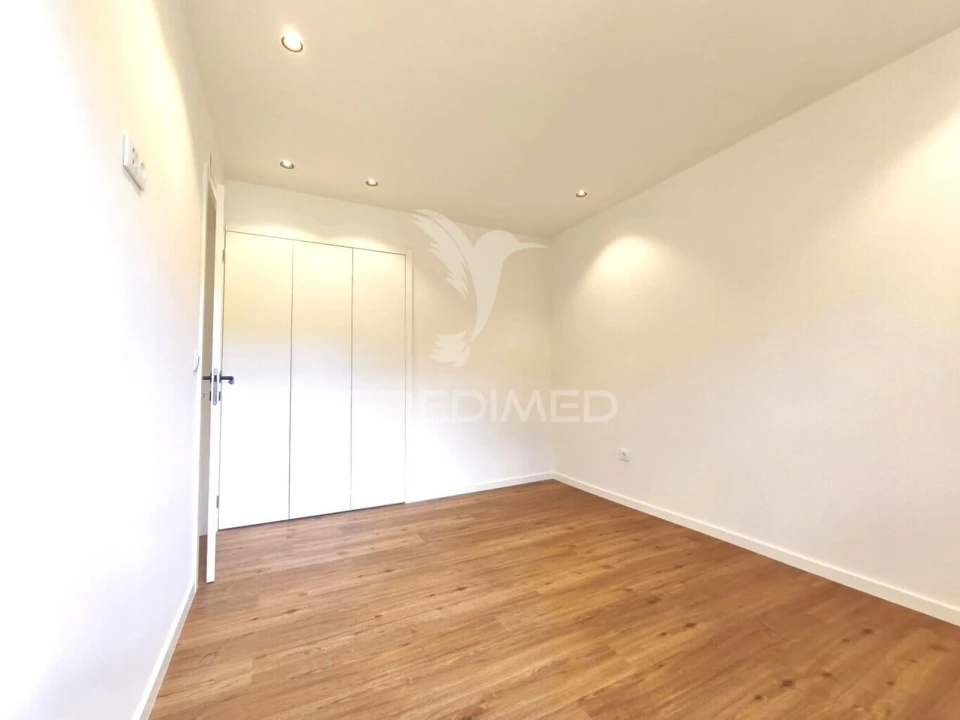 Moradia T4 para Venda em Loule (São Sebastião) Foto 34