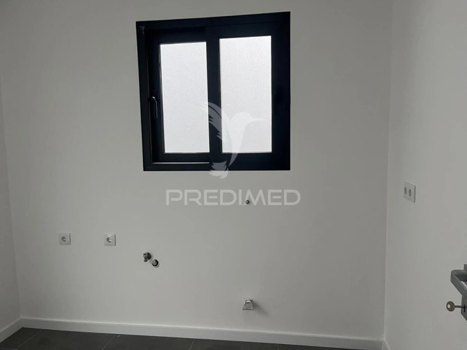 Moradia T3 para Venda em Santo Antonio Foto 3