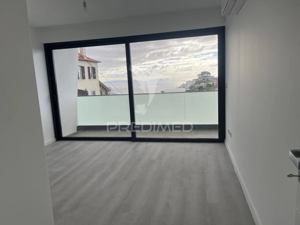 Moradia T3 para Venda em Santo Antonio Foto 10