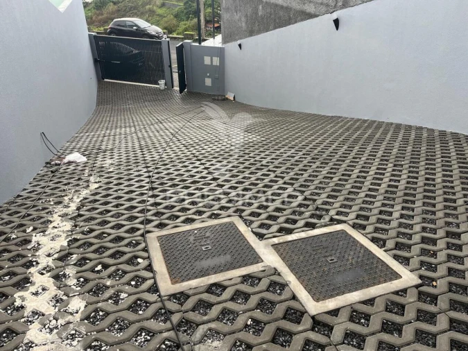 Moradia T3 para Venda em Santo Antonio Foto 18