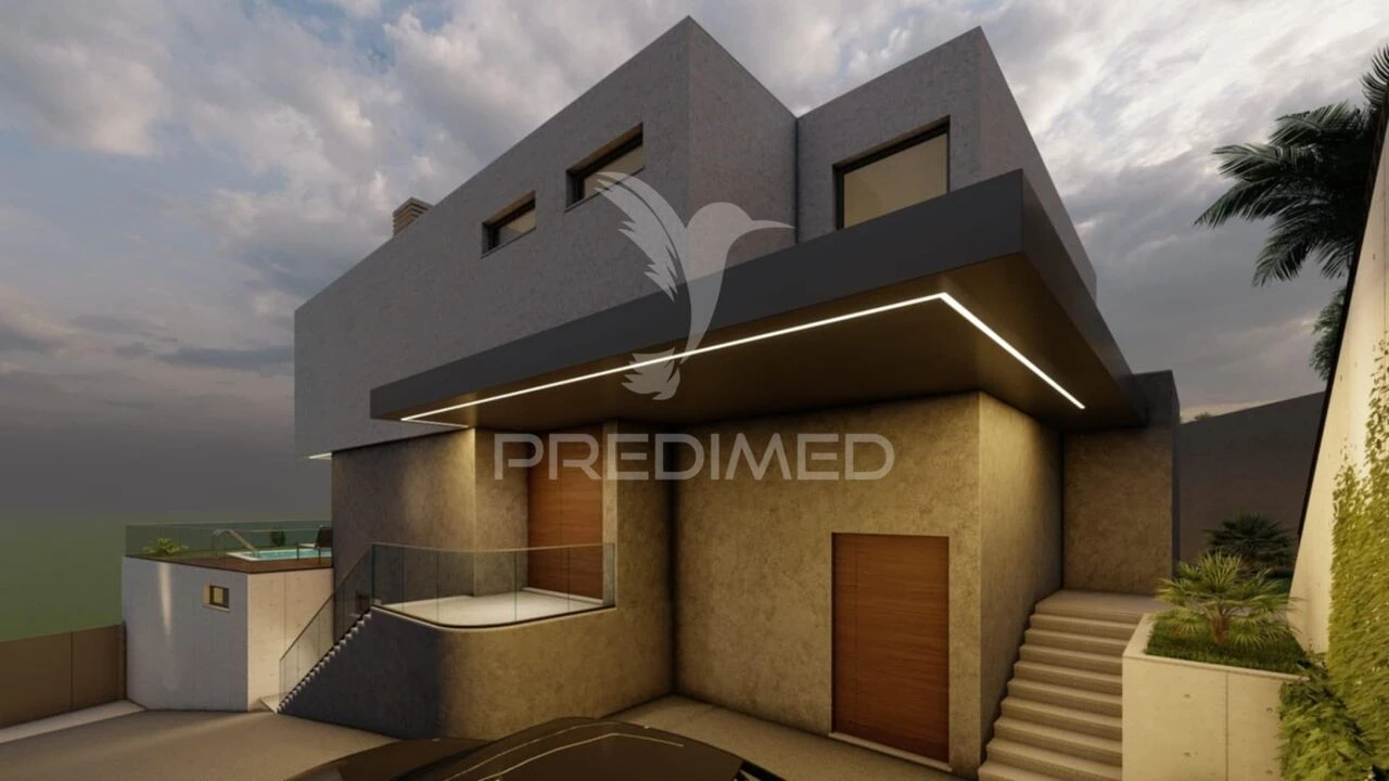 Moradia T4 para Venda em Santo Antonio Foto 4