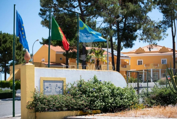 Negócio para Venda em Alto do Seixalinho, Santo André e Verderena